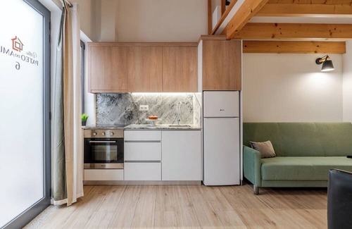 Sao Mamede de Infesta House | Authentic Studio 2 with Terrace by HostWise