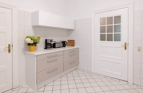 Stendal House | To complete