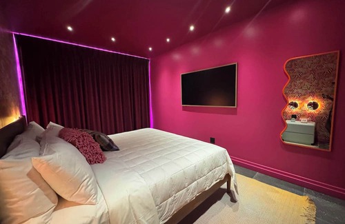 Cherokee Triangle Hotel | Hotel Hilo - Room 103