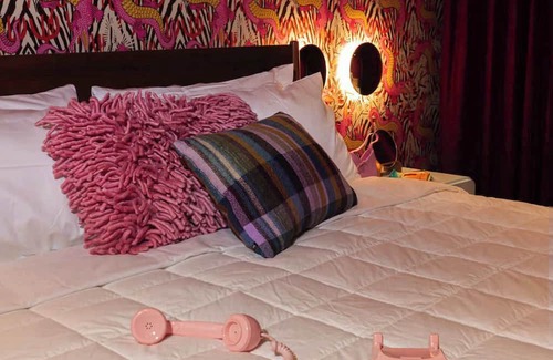 Cherokee Triangle Hotel | Hotel Hilo - Room 103