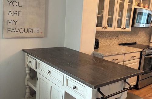 Timiskaming District House | 4Bed Downtown Gem,Modern Comfort, Fireplace,Huge Backyard,Step to Lake broadwalk