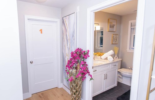 Danville House | Spacious 4-bedroom building in lovely Danville with AC