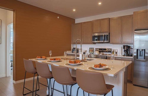 Parker Condo | Brand New, Cozy & Modern Condo in Lyric – Dogs Welcome!