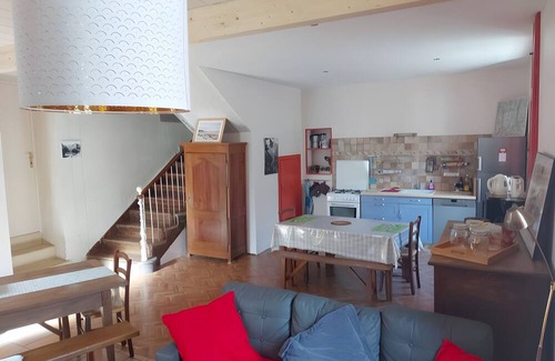 Cazeaux-de-Larboust House | Holiday Home "Galy" with Mountain View, Private Garden and Wi-Fi