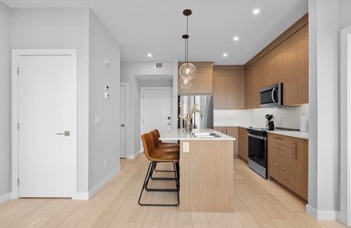 Chestermere Apartment | Lockwood Retreat w Wifi, Patio, UG Parking