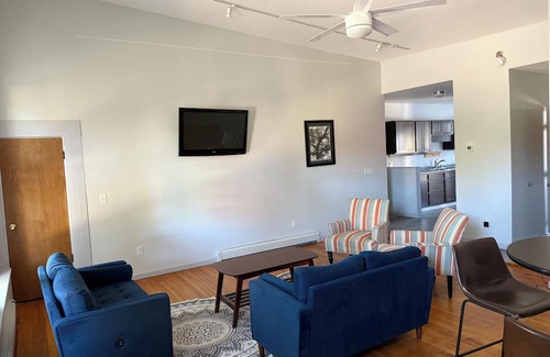 Perry Apartment | Charming 1-bedroom apartment in wonderful Perry with AC