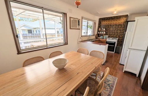 Croydon House | Gwendoline Cottage, Pets, Main St. Station