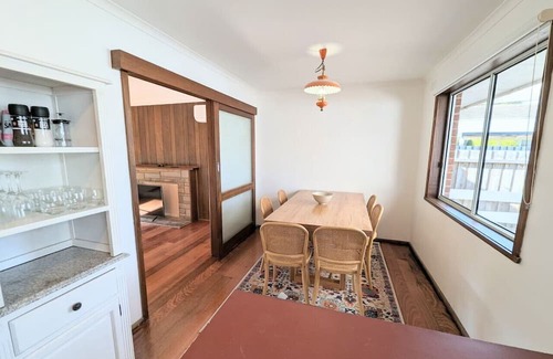 Croydon House | Gwendoline Cottage, Pets, Main St. Station