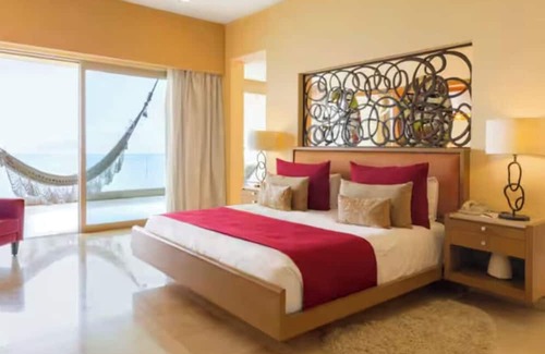 South Shore Hotel Area Hotel | Junior Panoramic Suite with Ocean Views & Private Balcony