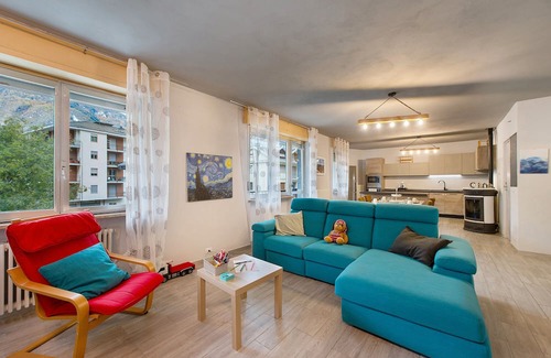 Verres Apartment | Apartment 'Residenza Tambella' with Mountain View, Balcony and Wi-Fi