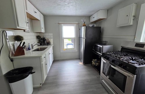 Woodmere House | Great little house in Woodmere/Beachwood, Orange