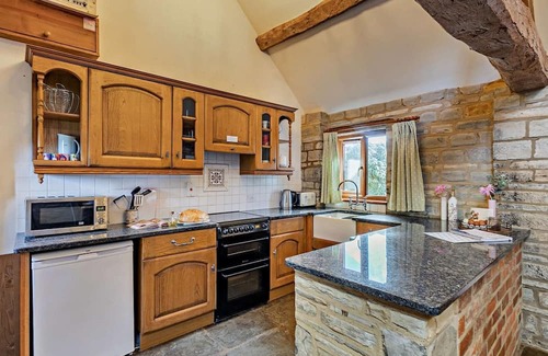 Ardens Grafton Cottage | The Cow Shed | Cottage near Stratford-upon-Avon