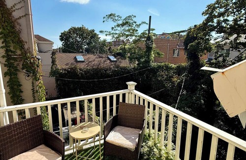 Bouvet Island House | Large sunny room with private bath & balcony