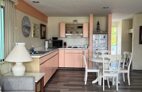 Cedar Key Apartment | Park Place Condo 222