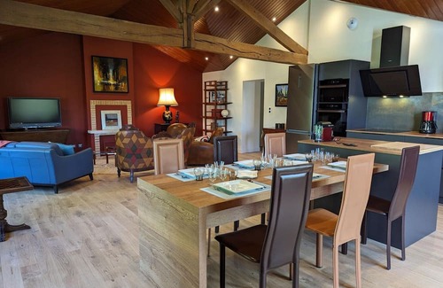Pranzac Cottage | Charming cottage with heated pool and Wi-Fi in nature