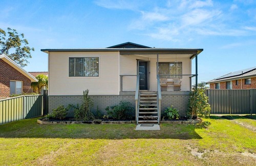 Sussex Inlet House | Holiday In The Moos - Four bedroom home of relaxation!