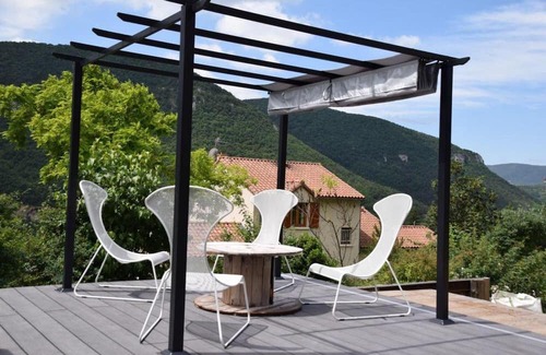 Mostuejouls Apartment | Studio 'Loft Cocoon' with Mountain View, Wi-Fi and Air Conditioning