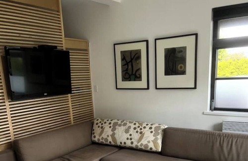 North Saanich Apartment | Deep Cove Chic