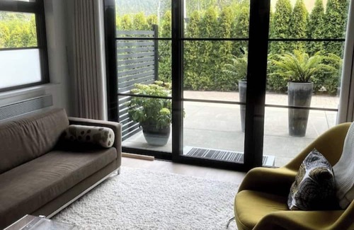 North Saanich Apartment | Deep Cove Chic