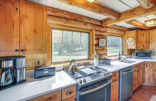 Wilmington Cabin | Cozy Log Cabin Near Mt Snow: Views, Modern Comfort