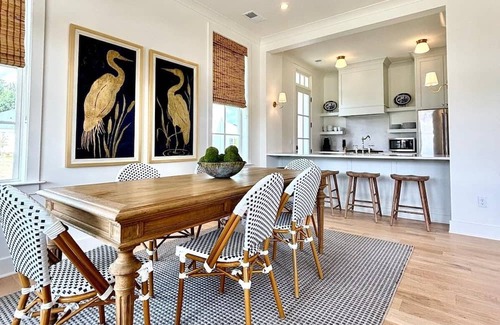 Taylor House | The Kinsey, 4BR Home by Velvet Ditch Villas