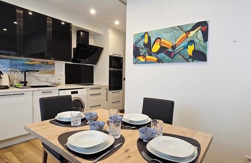 Stuttgart Apartment | The Exotic Tropical Palace - ComfyHome Apartments Stuttgart