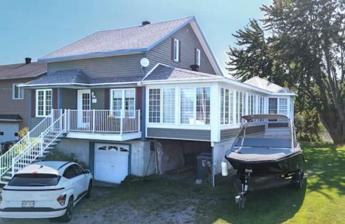 Mauricie Ski Chalet | Chalet Aurora | Waterfront + spa + fireplace