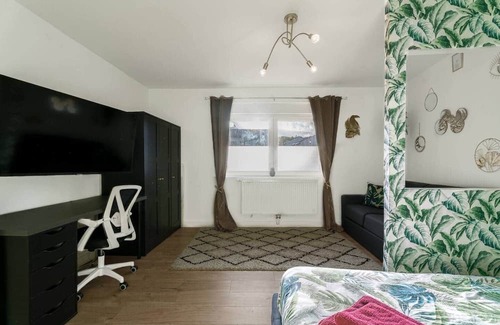 Woippy Bed & Breakfast | Private room 22m² + Sofa bed - WIFI - 120m² - France