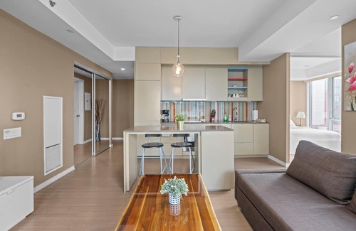 Downtown Toronto Apartment | Entertainment District Suites -DT TO