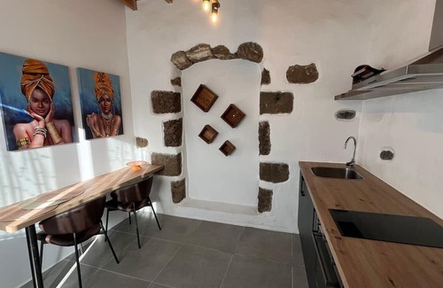 Tabayesco Apartment | 'Tabayesco' Holidays with Mountain Views, Shared Pool and Wi-Fi