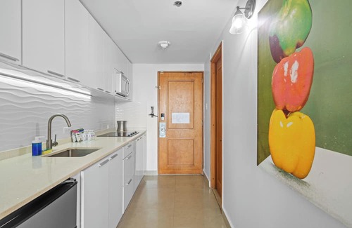 Puerta de Tierra Apartment | Beachfront | Historic San Juan | Atlantic Vistas