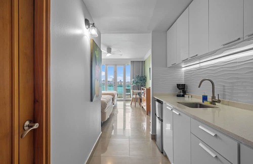 Puerta de Tierra Apartment | Beachfront | Historic San Juan | Atlantic Vistas