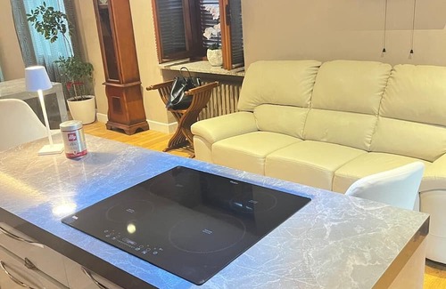 Canale Apartment | Apartment 'Magnifico Roero Relax Three Bedrooms' with Balcony, Wi-Fi and Air Conditioning