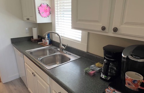 Chickasha House | England House: 3BR w/workspace & WiFi, family friendly