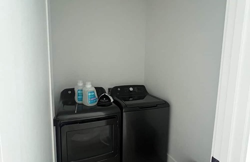 St. Petersburg - Clearwater House | 1 mile to Downtown St Petersburg new construction luxury 2,155 sqft home