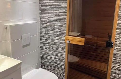 Tromso Apartment | Cozy 1-bedroom apartment in lovely Troms with sauna