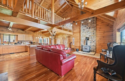 Homerville Cabin | NEW! Sprinkle Bottom Lodge