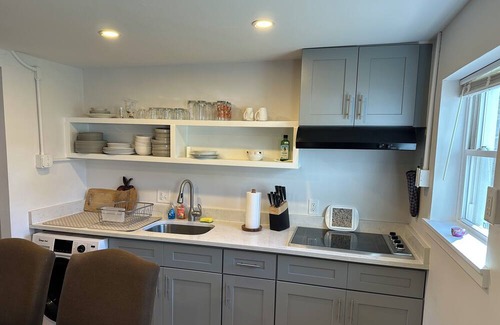 Morton House | Cozy River Retreat