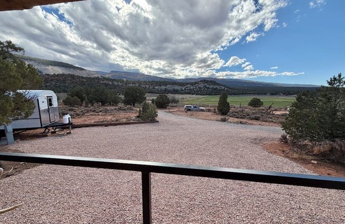 Torrey Cabin | Pioneer Cabin at Lion Mountain Retreat on 10 Acres Surrounded by Public Land