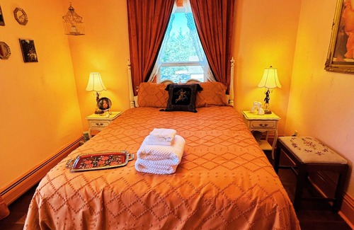 Fort Morgan Bed & Breakfast | Historic 1904 Bed & Breakfast Suite 2 Blocks from Downtown Fort Morgan