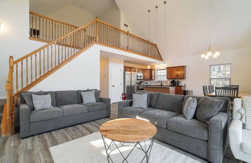 Lackawaxen House | 4 Bed/4 Bath Lake & Ski House - 2 King Suites!