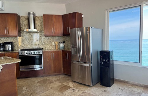 Balcones de Loma Linda Apartment | The Coastal Tub Escape By GEstores