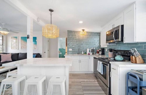 Jamaica Beach House | Cozy Beach House w/Fire Pit, Deck & Game Room