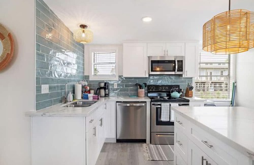 Jamaica Beach House | Cozy Beach House w/Fire Pit, Deck & Game Room