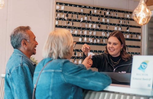 Nieuw Heeten House | Enjoy a relaxing stay in Bungalow IJssel for 2 people at De Sallandshoeve Holiday Park, surrounded by nature and the beauty of Sallandse Heuvelrug.