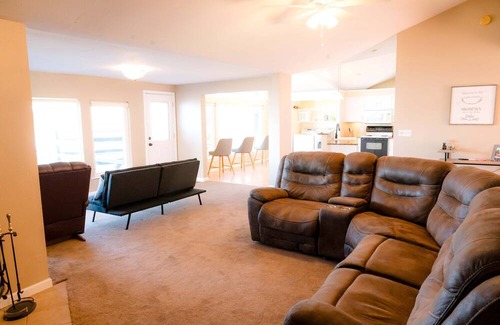 Long Branch House | Lozano Lake House Sum