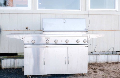 Long Branch House | Lozano Lake House Sum