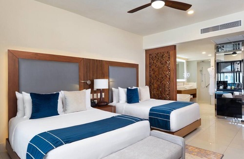 El Zacatal Resort | ✩ Oceanfront 3 BR 4 BA ✩ Private Hot Tub ✩ Villa la Valencia ✩ JAN 31 - FEB 7 ✩