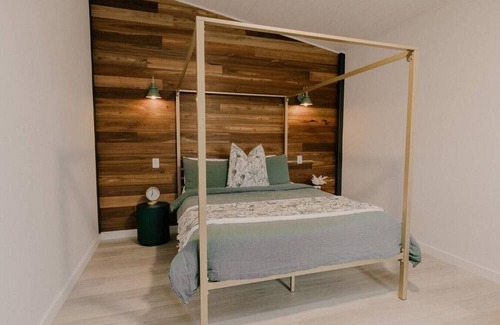 Smiths Gully Other | Duck`n Hill Loft & EV charge station!