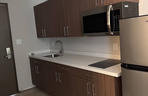 Sulphur House | Double Queen Bedroom with Kitchen